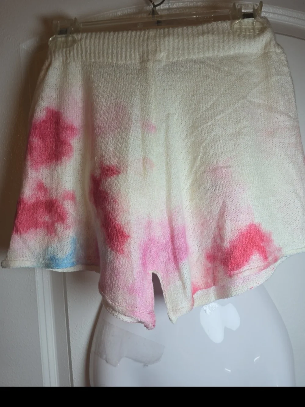 POL Cream Knit Tie-Dye Shorts with Pink Accent